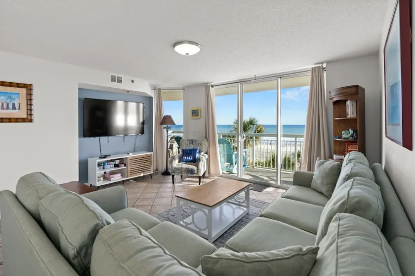 Spacious oceanfront condo with private balcony with master bedroom access | Crescent Shores - N 205 - Image 1