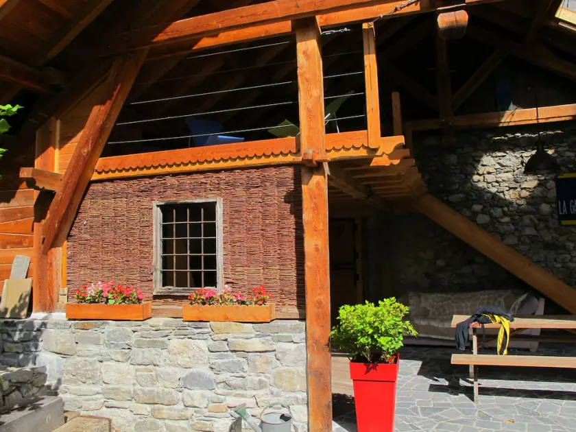 Farmhouse in a mountain village hamlet - Image 1
