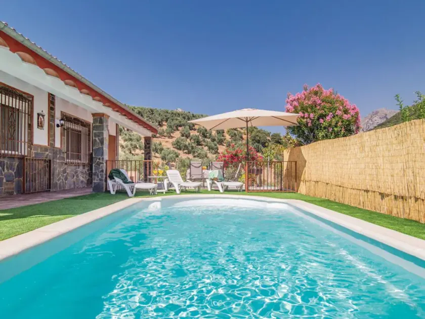 Vacation Home em Rute com 3 quartos e capacidade para 6 pessoas - Image 1