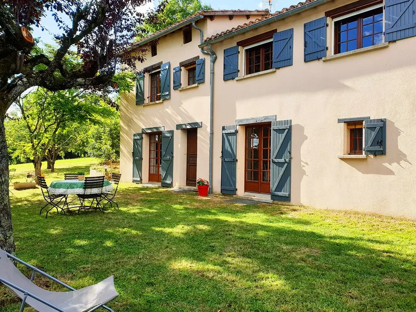 ★★★ Country House – Fenced-In Garden & Private Pool – Dogs Welcome ★★★ - Image 1