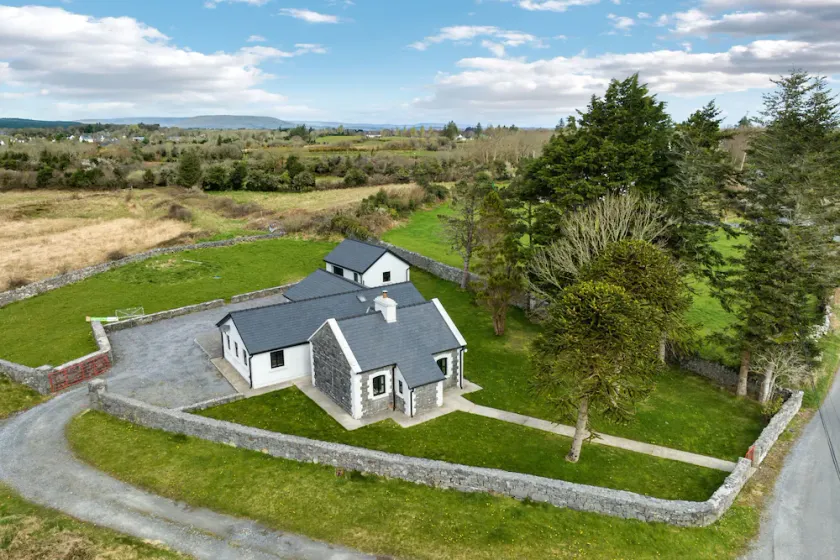 Cottage 345 - Oughterard - capacité 10 personnes dans 4 chambres - Image 1