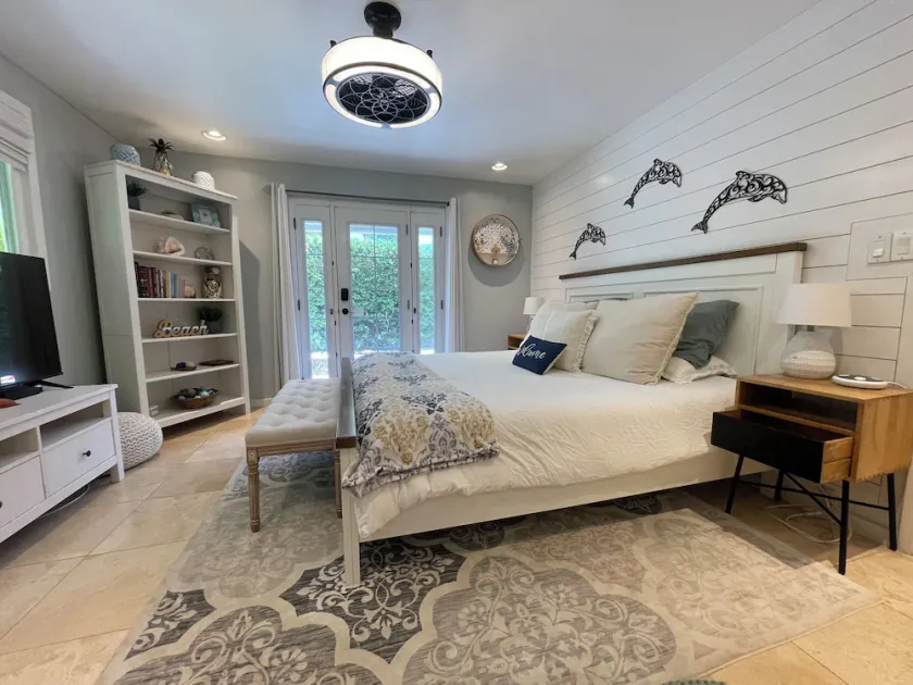 La Bella's Bed and Breakfast-Nai’a Suite-Walk to beach-In Kailua (O’ahu) - Image 1