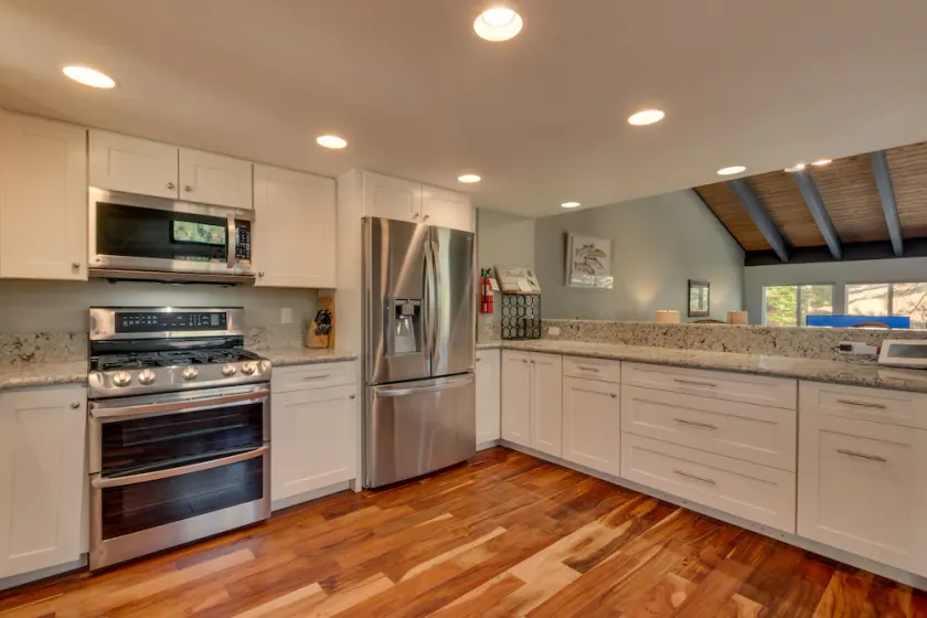 4 Bedroom Forest Condo in Lake Village, Close to town, Club house, Wifi - Image 1