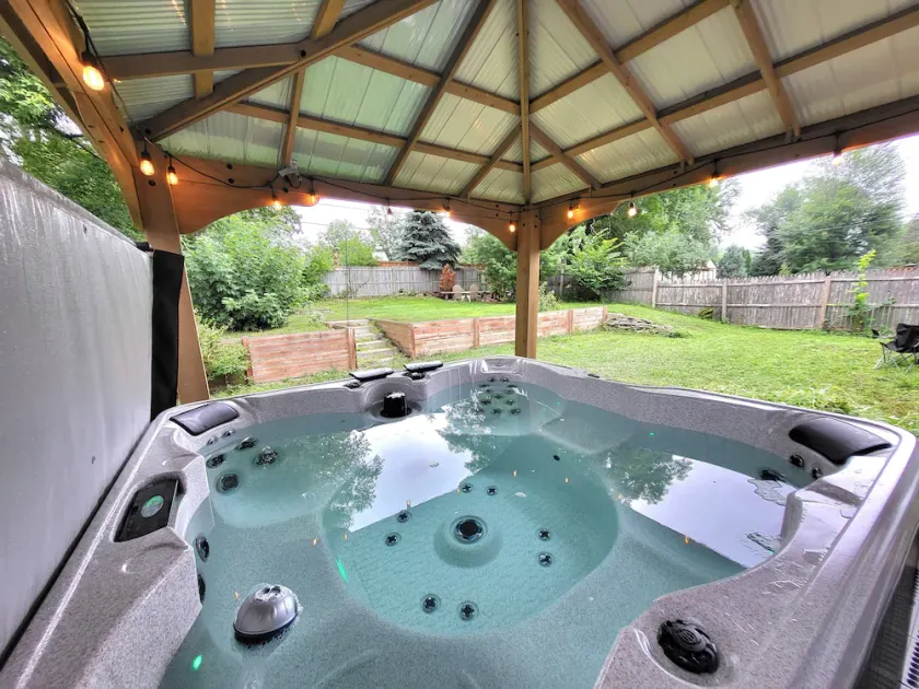 8 Min to Airport & Mall of America, Central,  Spacious, Many Amenities! - Image 1