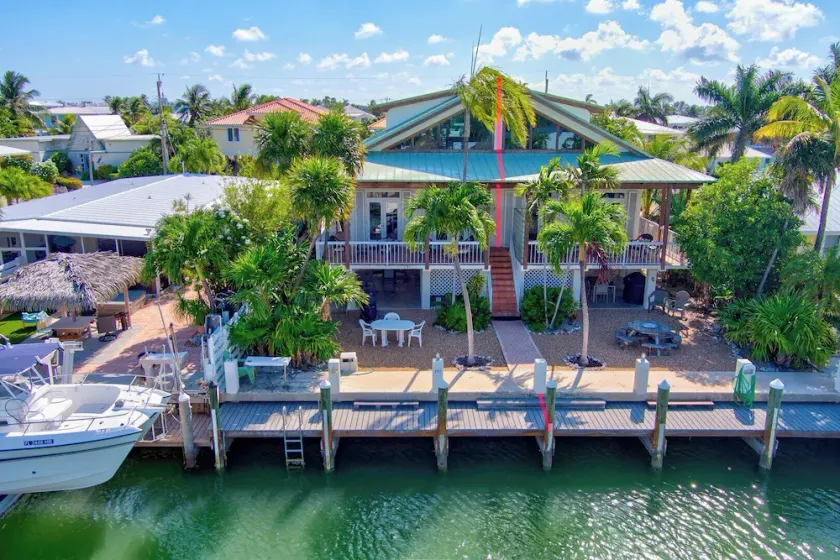Smuk, vandet Key Colony Duplex. Kort gåtur til Cabana Beach og Pool Club! - Image 1