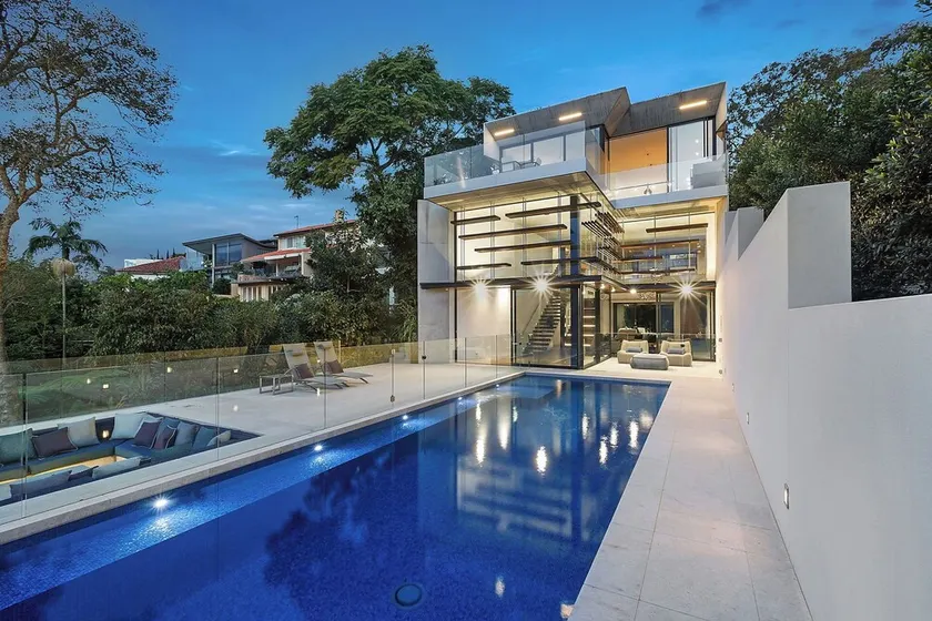 Luxury Villas Balmoral Golden Mile Luxe (Heated Pool) - Image 1