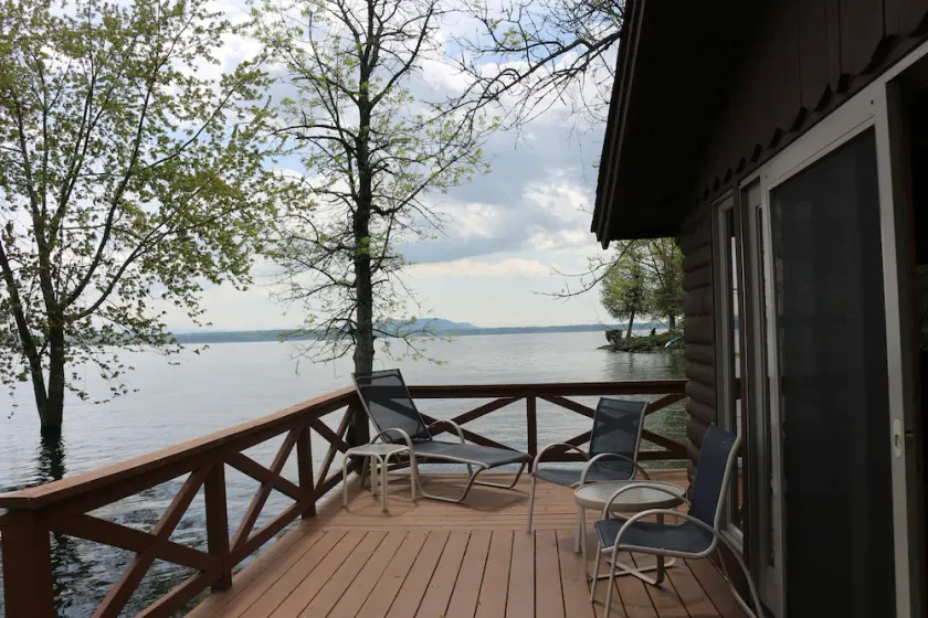 Stable Properties - Charming One Bedroom Cottage Steps Away From Lake Champlain - Image 1