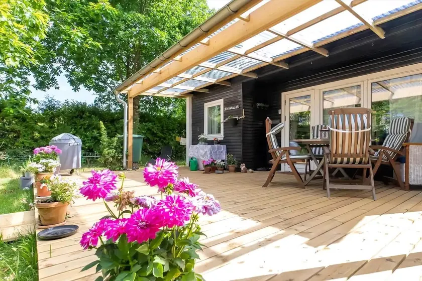 Gemütliches Ferienhaus an einem schönen Strand - Image 1