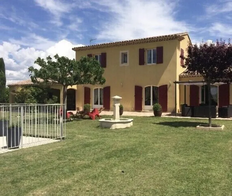 Bastide in Provence - Image 1