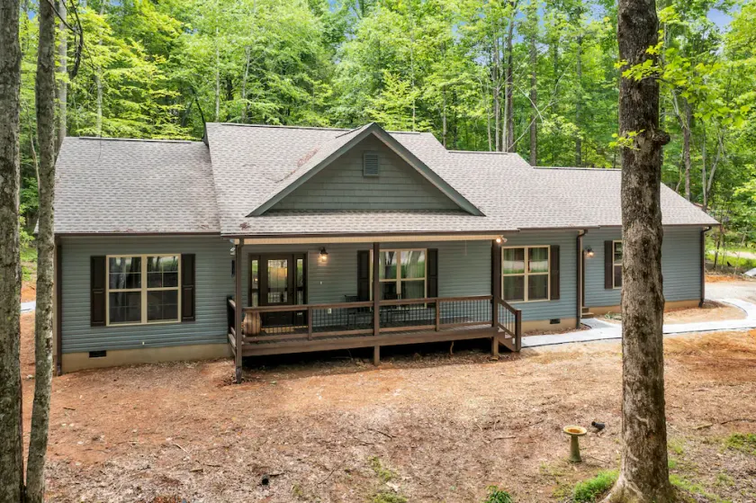 New Build House with Hot Tub / Kayaks near Private Lake - Image 1