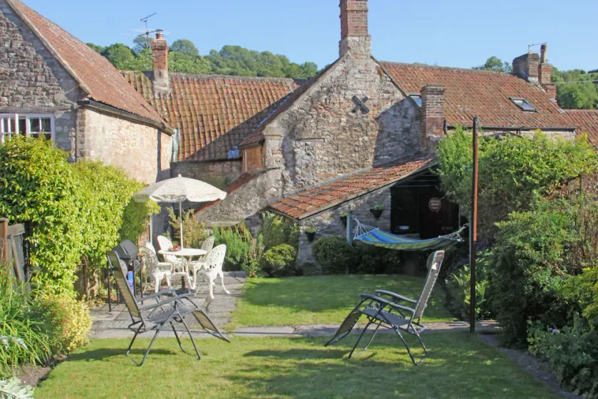 Charming 17th Century Cottage In Croscombe, Somerset - Image 1