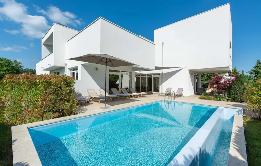 Modern Villa with Heated Indoor and Outdoor Pool for up to 8 Guests - Image 1