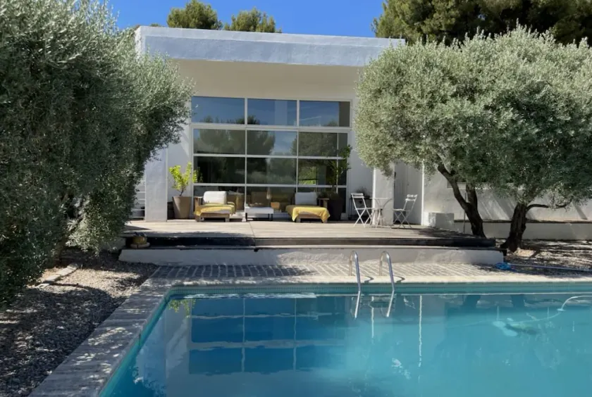 Villa Contemporaine dans les oliviers a Marseille - Image 1
