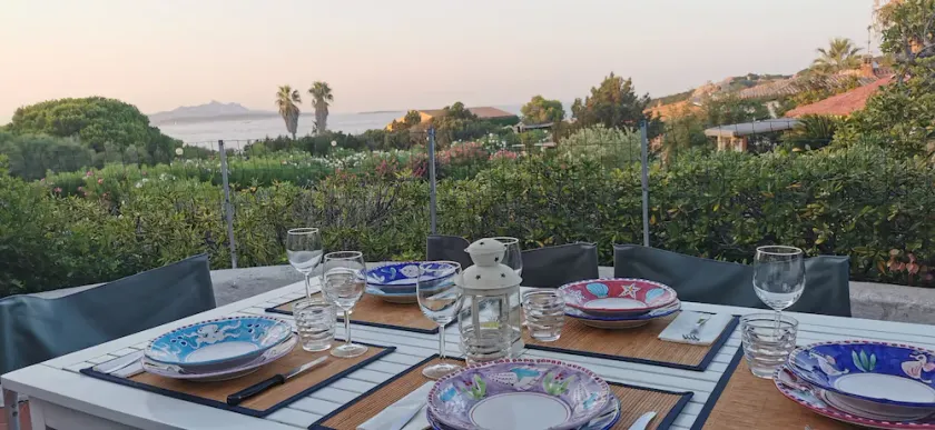 Detached villa with large terrace with sea view - 200 mt from the sea - Image 1