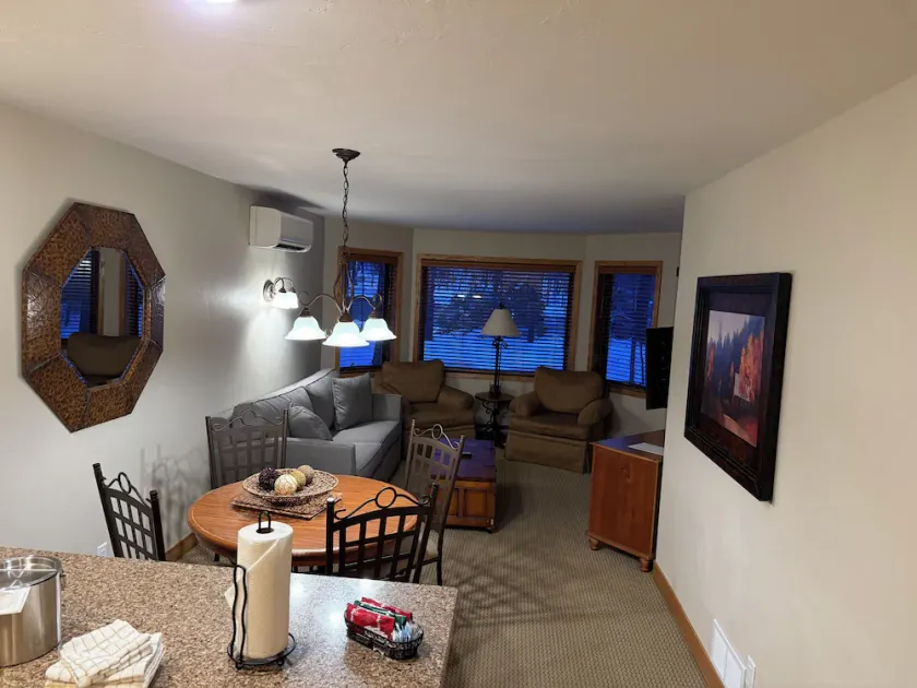 Moderne, nyligt opdateret ejerlejlighed i naturskønne Egg Harbor! Heart of Door County! - Image 1