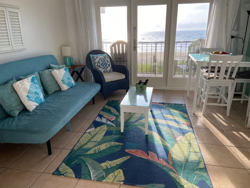 Condo au bord de l'océan avec une chambre et une chambre pour six - Image 1