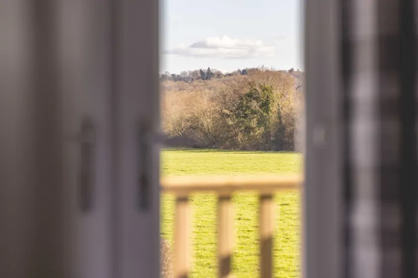 Spacious 6 Bedroom House in Maidenhead Windsor - Image 1