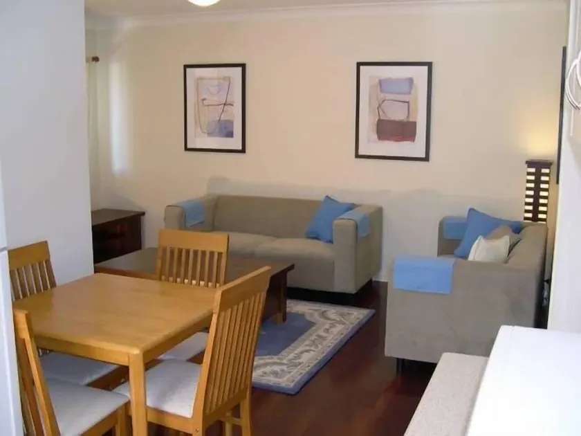 Rosehill Apartment Ipswich - Image 1