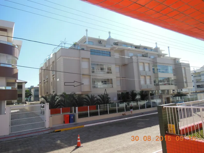 Spacious (new) apartment 300m from the beach, with air conditioning in all bedrooms and a games room. - Image 1