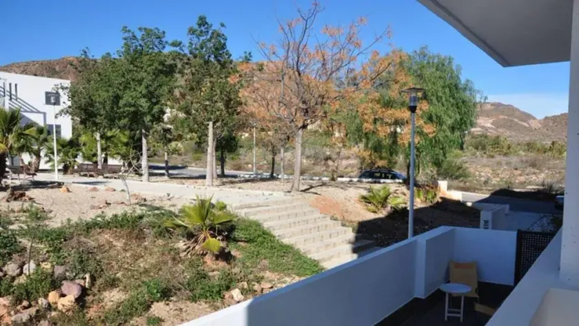 Piedra Negra apartment, spacious and with terrace - Image 1