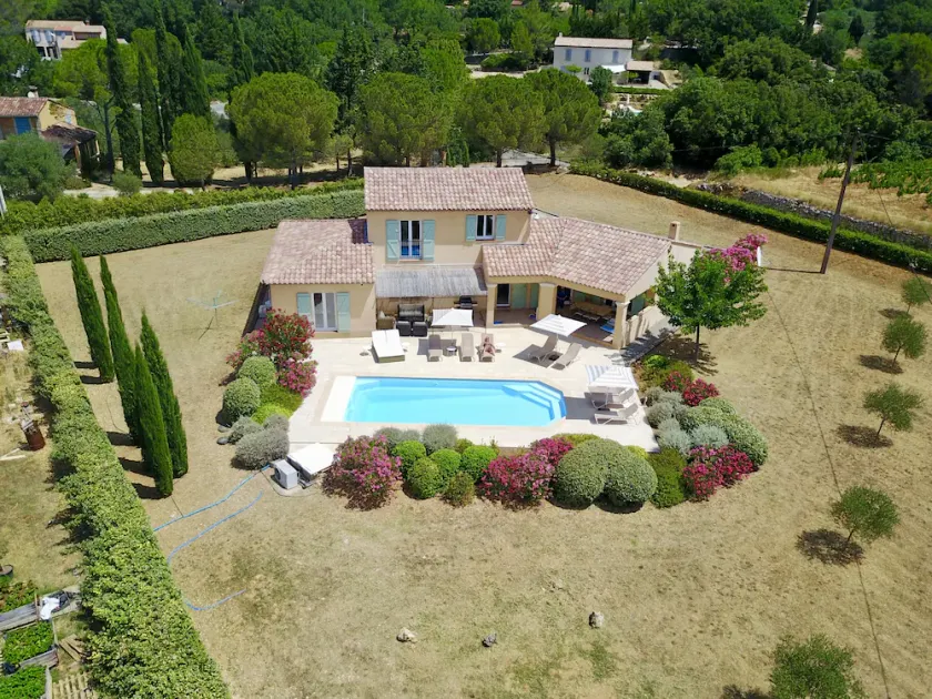 Fantastisk provencalske villa, smukt møbleret med opvarmet pool i 1. 5 Acres - Image 1