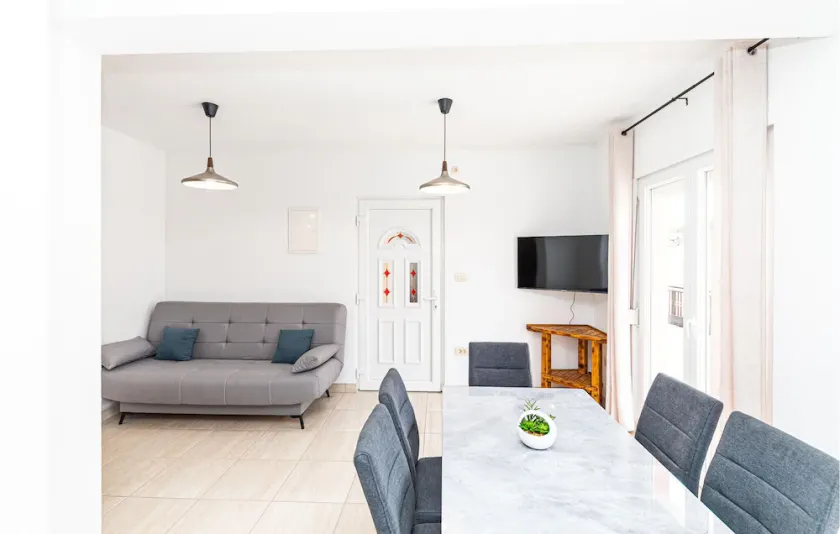 Two-Bedroom Apartment In Sevid - Image 1