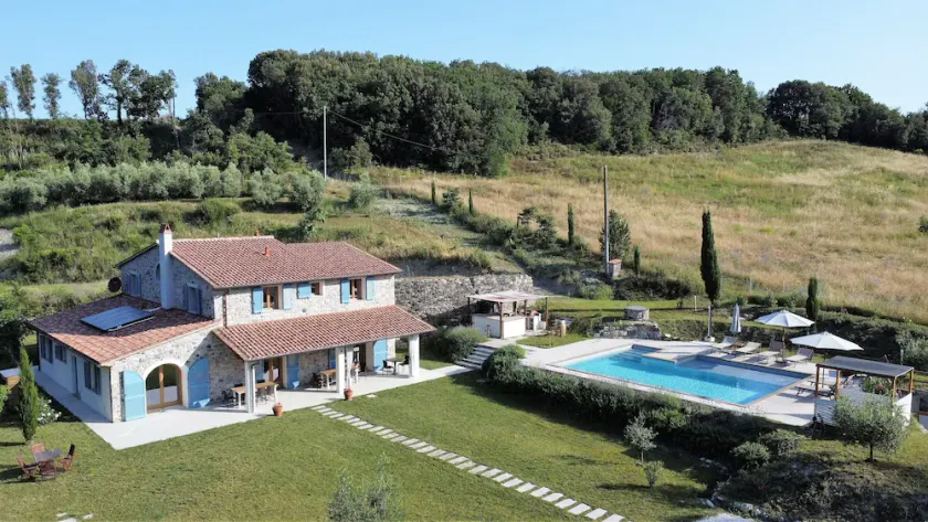 Fantastisk ny villa nær havet i et af de smukkeste områder i Toscana - Image 1