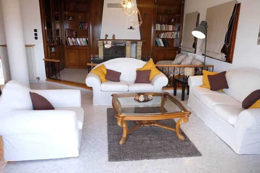 VILLA SOFIA (1st floor self-contained apartment) - Image 1