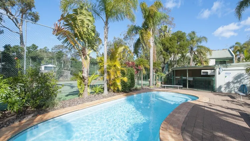 Well presented two bedroom unit in complex with a pool and tennis court - Image 1