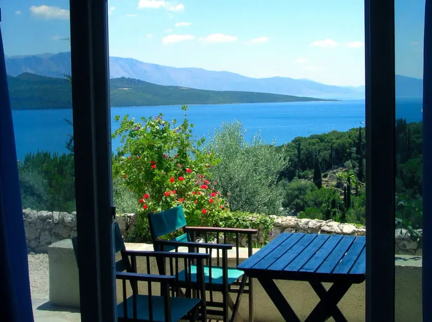 Apartment with stunning sea views in Villa del Arte, Lefkas, up to 4 people - Image 1