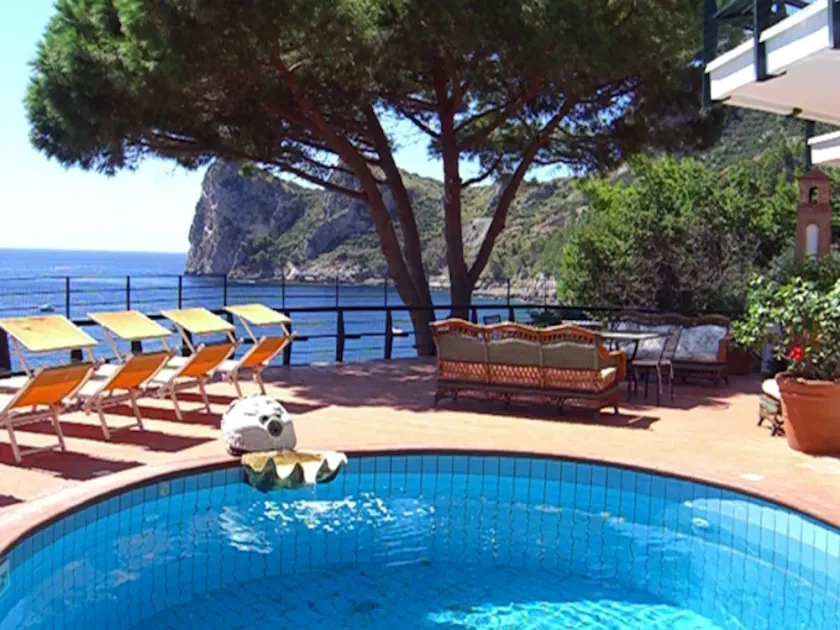 Magnifique villa de luxe en bord de mer au coeur de la côte de Sorrente - Image 1