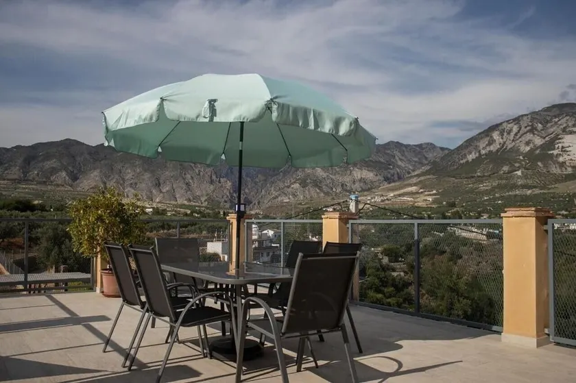Country House \"Eralta\" with Mountain View, Private Pool & Wi-Fi - Image 1