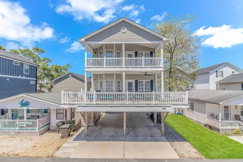 Ocean Lakes Oasis - 4 Lg Bdrms (2 Primary Suites) - Image 1