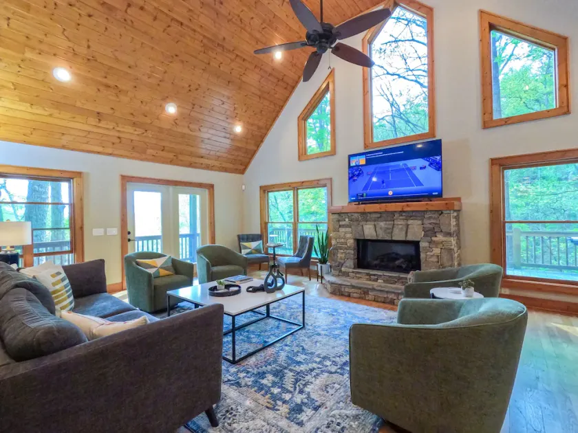 Private Cabin Getaway w/ Fireplace, View & Games 🏔️⛳️ - Image 1