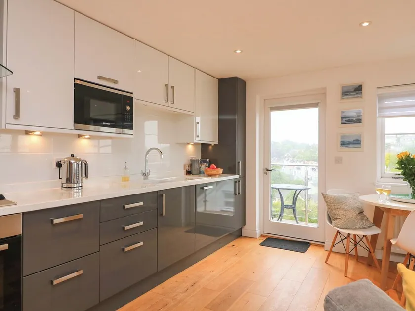 61B Fore Street - Image 1