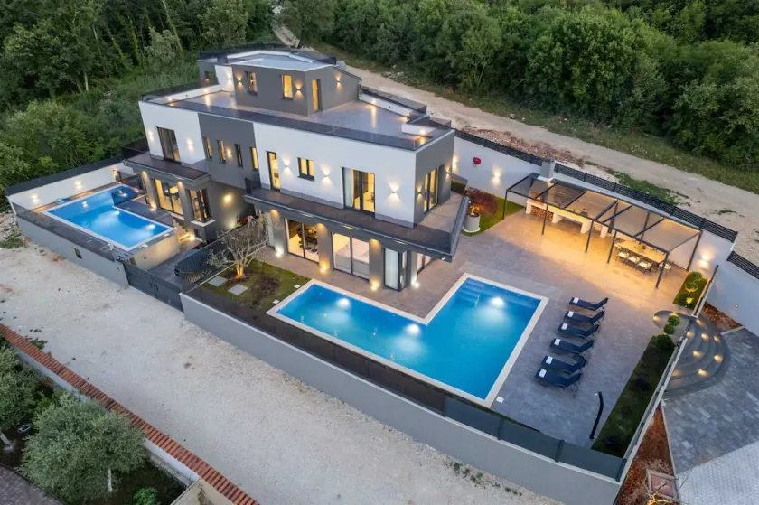 Villa Kalemi mit Pool - Image 1