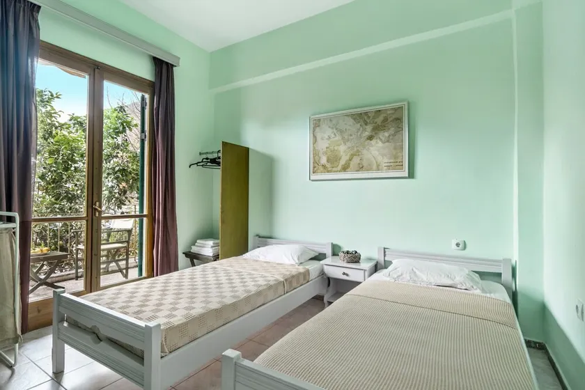 Studio Apartment 'Old Boat Double Studio 6' with Sea View, Wi-Fi and Air Conditioning - Image 1