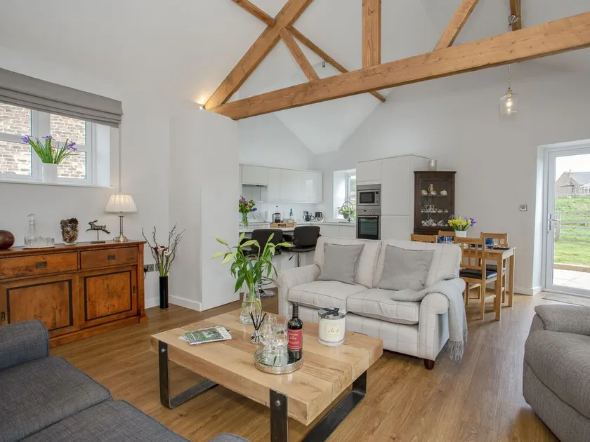 2 bedroom accommodation in Aiskew, near Bedale - Image 1