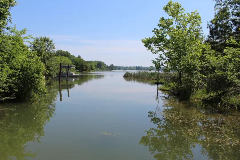 Lakefront, stor gård, nära Chattanooga aktiviteter, privat brygga, husdjur ok - Image 1