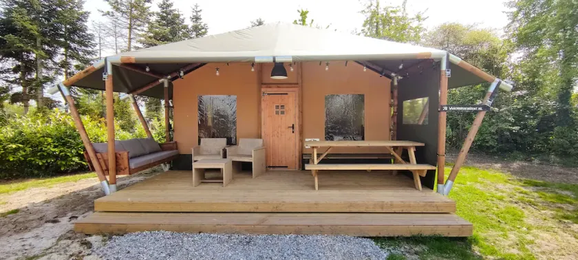 Luxury safari tent in Friesland, Grou - Image 1