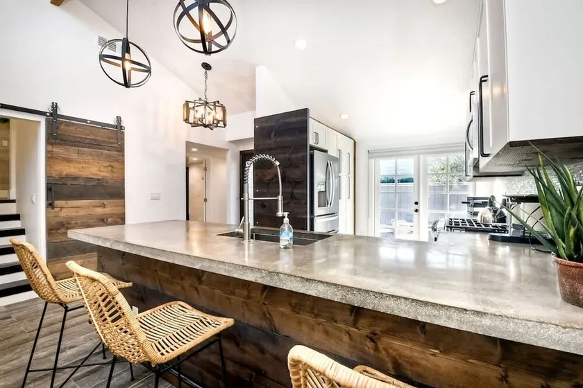 Sea Bluff - Direct Beach Access - Image 1