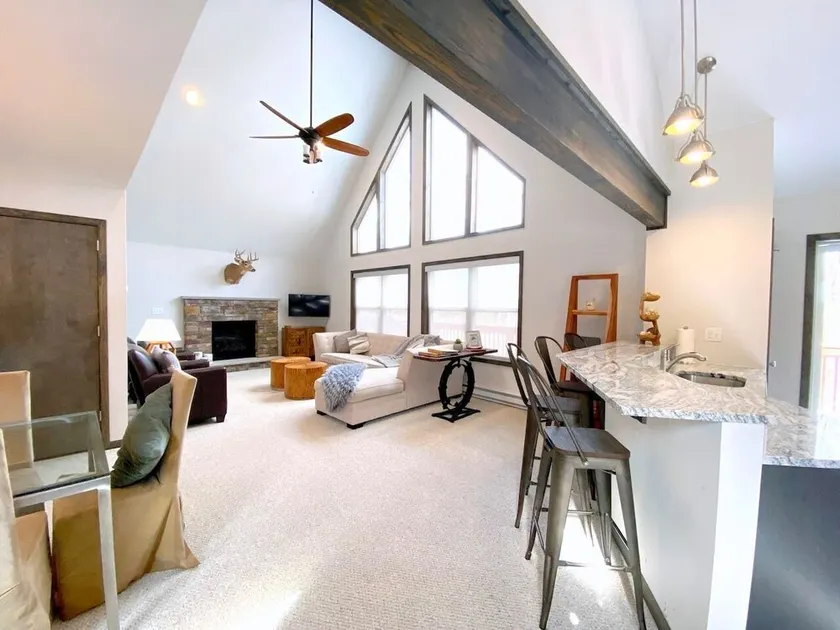 Luxurious Lakefront Retreat Ideally Located for Winter and Summer Fun - Image 1