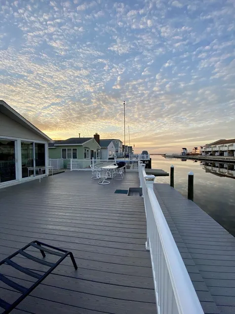 Waterfront Escape with Private Dock, Sunset Views, and Beach Badges! - Image 1