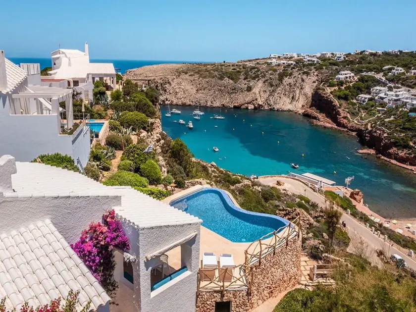 Villa with pool and super beach views in Cala Morell - Image 1