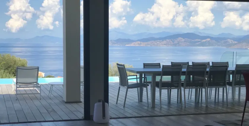 Villa of 300m2, 5 Bedrooms, Heated swimming pool, Sea view, classified 5 * - Image 1