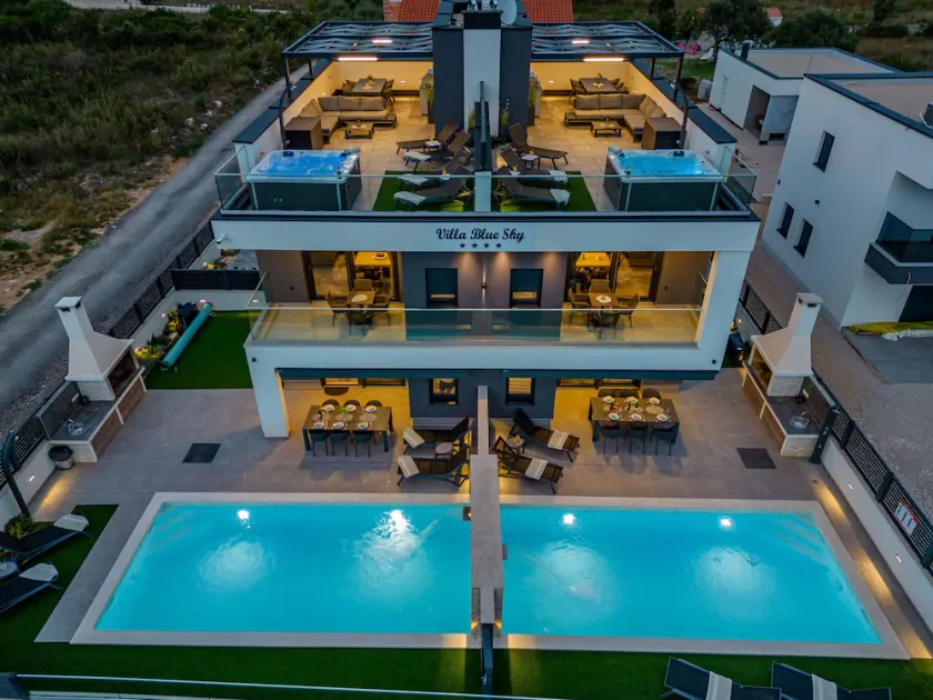 Villa Blue Sky - Image 1