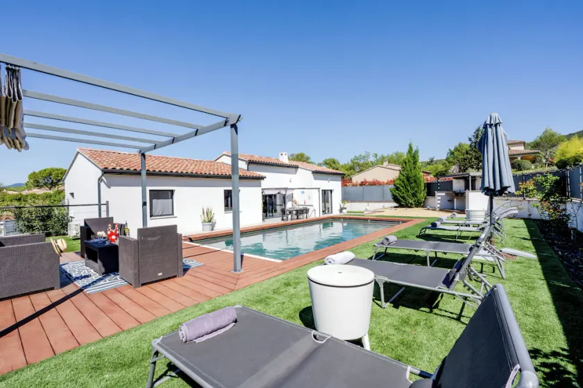 Modern villa for 6 people fully equipped located in Provence at the foot of Mont Ventoux - Image 1