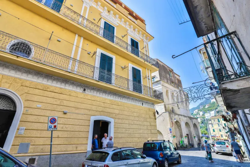 Della Monica Rooms - Image 1