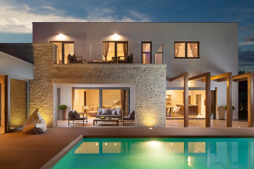 Villa Royal Green - Image 1