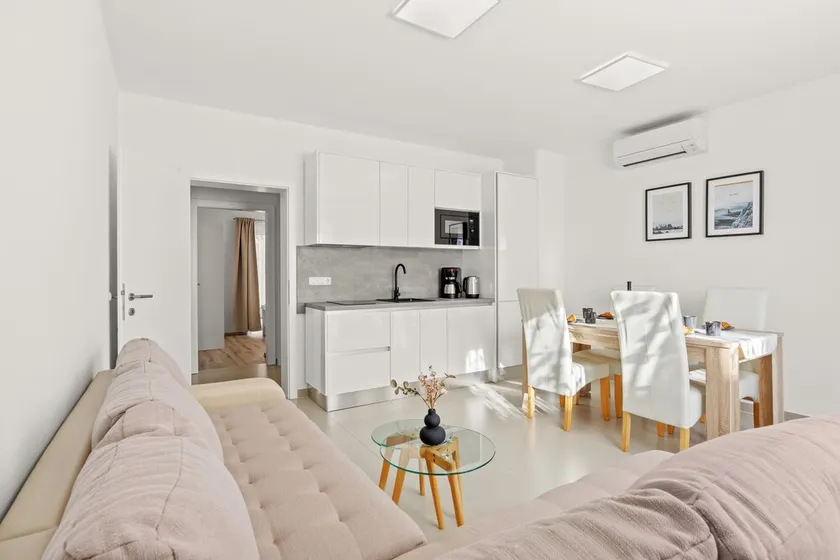 2bedroom apartment - ground floor - Image 1